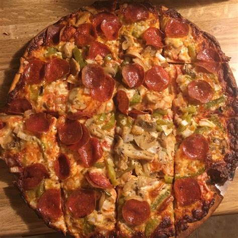 Hups pizza - Get exactly what you love with a customized pizza or salad. Crust. cal per MOD size. original. 490 cal. gluten-friendly* - additional charge . 710 cal. cauliflower crust - additional charge. 590 cal. sauce. cal per 1 tbsp. bbq sauce. 30 cal. garlic rub. 15 cal. extra virgin olive oil. 120 cal. pesto. 45 cal. red sauce. 5 cal. spicy Calabrian ...